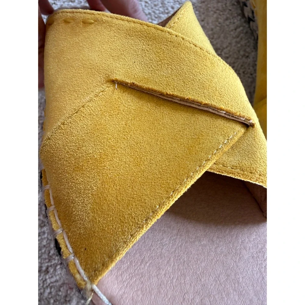 Beast Fashion Yellow Suede Cross Strap Platform Mules Sz 5.5 Pre-Owned‎
